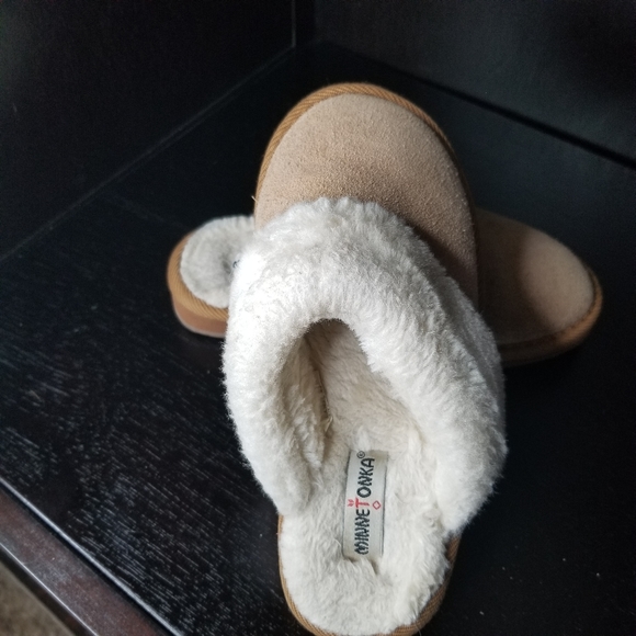 Minnetonka Cinnamon Slip On Slippers Size 2 - Picture 5 of 8